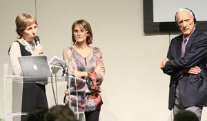 Sul palco di Vicenza, da sin.: Paola Barberis, Nicla Signorelli (di Be4Eat, organizzatrice dell’incontro) e il prof. T. Colin Campbell