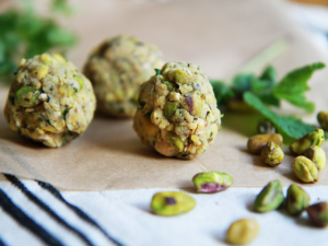 Falafel versione crudista: una ricetta dal gusto deciso