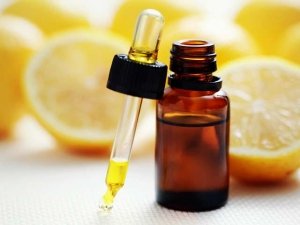 Olio essenziale di limone: proprietà e utilizzi cosmetici