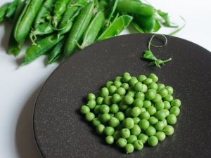 Zuppetta di primavera a base di piselli freschi