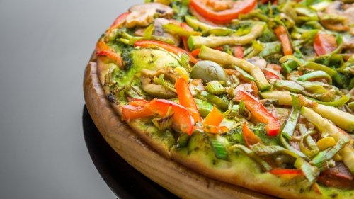 Pizza di zucchine ai peperoni