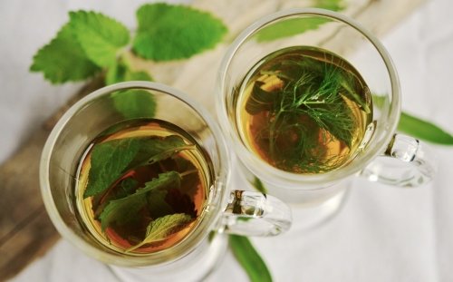 Psoriasi: come alleviarla con i tè di erbe