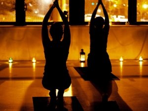 Immagini Natale Yoga.Regali Di Natale Lo Yoga Come Alternativa Allo Stress