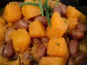 Zucca e fagioli allo zenzero con polenta taragna grigliata