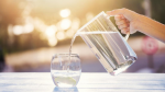 Beviamo più spesso: i segnali di sete sono segnali di cure possibili grazie all'acqua
