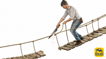 Ti autosaboti senza accorgertene? Il motivo è nascosto nella tua infanzia