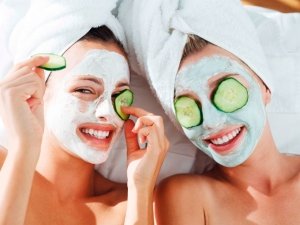 7 rimedi naturali davvero efficaci contro l'acne