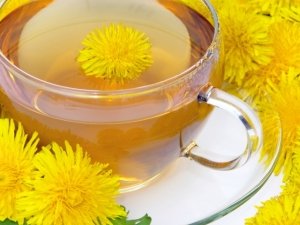 Tisana di tarassaco: le ricette di un potente rimedio naturale